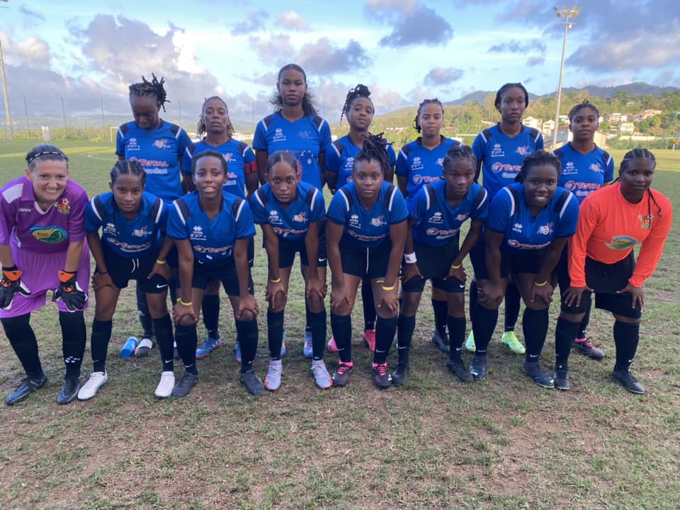 Finale de la première coupe Vyv féminine de football le RC Rivière
